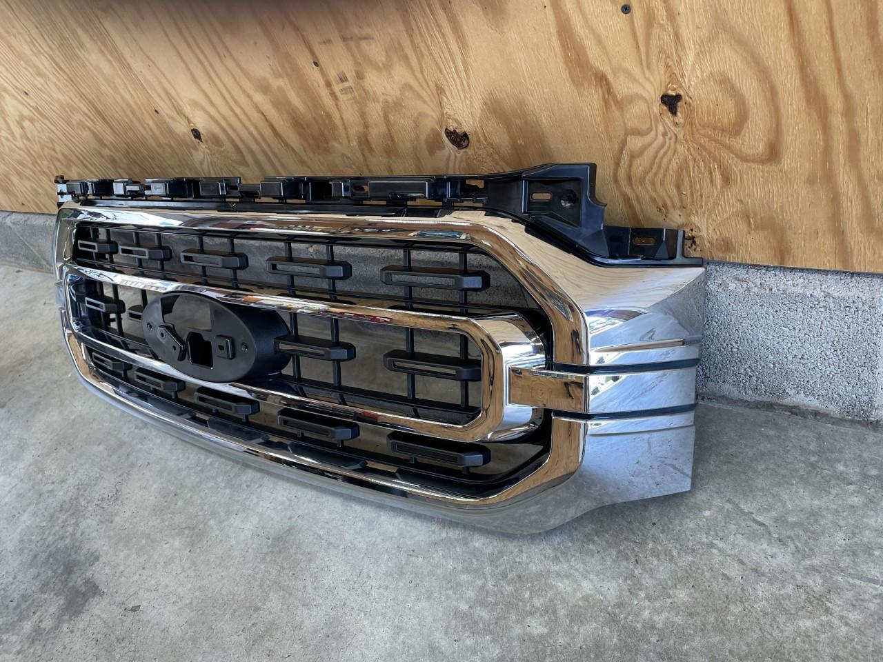 Ford F-150 Chrome Grille New Takeoff XLT Chrome Appearance Package thumbnail_IMG_9684