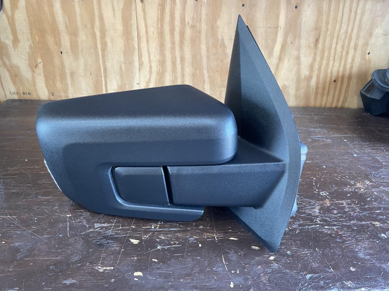 Ford F-150 2021/2022 XLT Driver & Passenger Side Mirrors thumbnail_IMG_9803