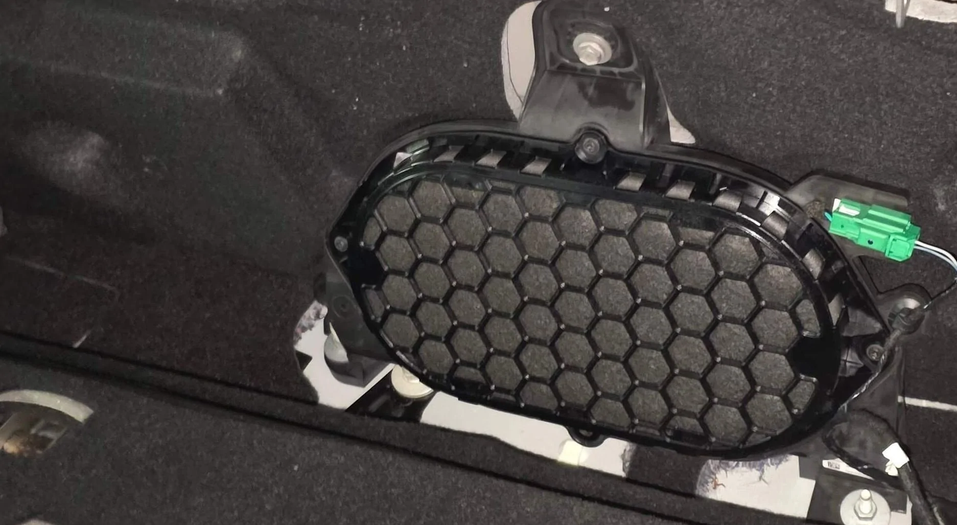 Ford F-150 Was the amplifier yanked in 2025!? trimmed2-min