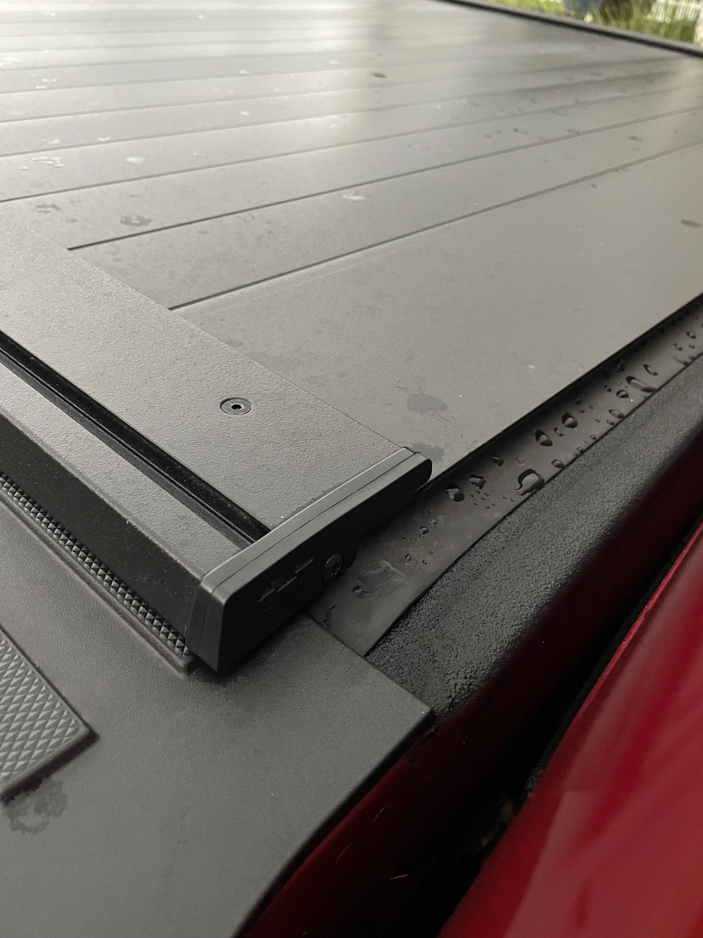 Ford F-150 Retrax Pro XR rubber seal Untitled