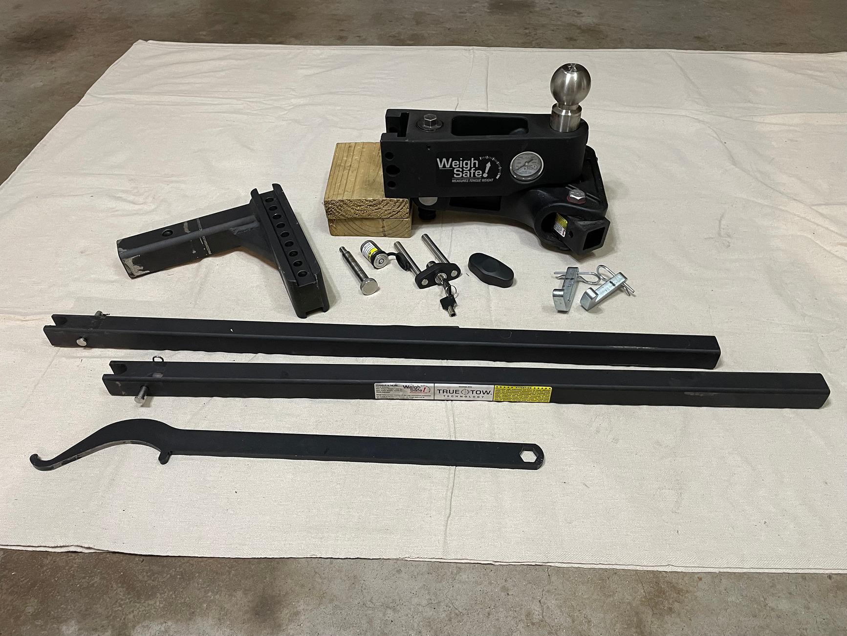 Ford F-150 2024 FORD RV & TRAILER TOWING GUIDE Weigh Safe Hitch.JPG