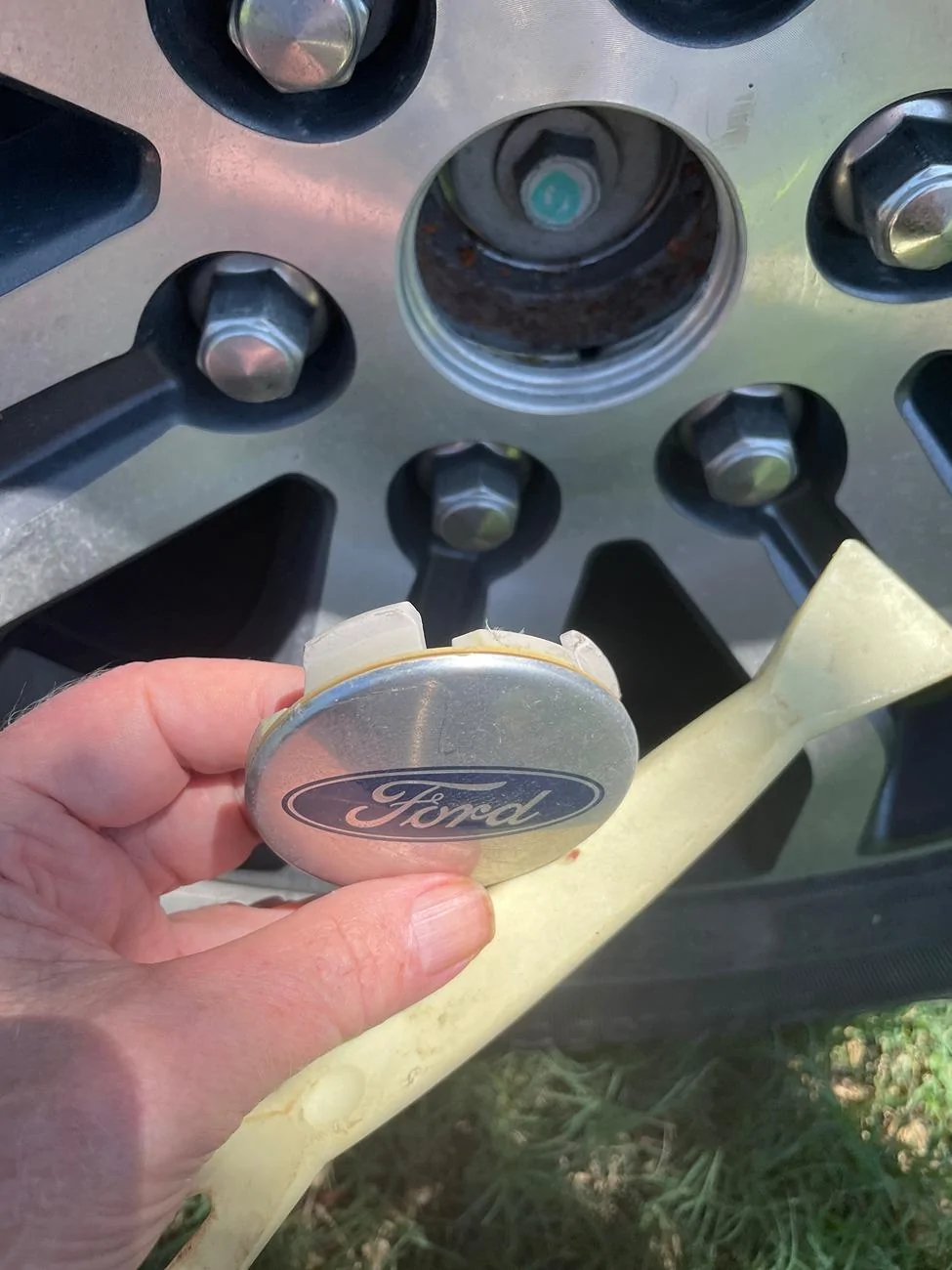 Ford F-150 NHTSA Safety Recall (23V-896) on 113,000 F-150 Trucks with Trailer Tow Max Duty Package WHEEL CAP REMOVAL