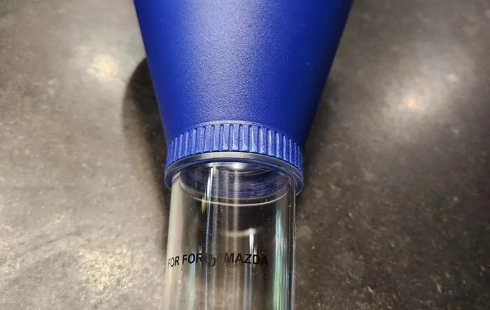 No more spilled oil during an oil change -- Spill-Free Oil Funnel